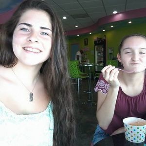 Meet your Posher, Lacey